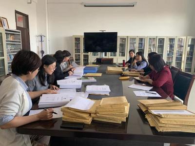 外國語學(xué)院開展期中教學(xué)檔案檢查及教師座談會(huì)，提升教學(xué)質(zhì)量，強(qiáng)化招生輔助服務(wù)